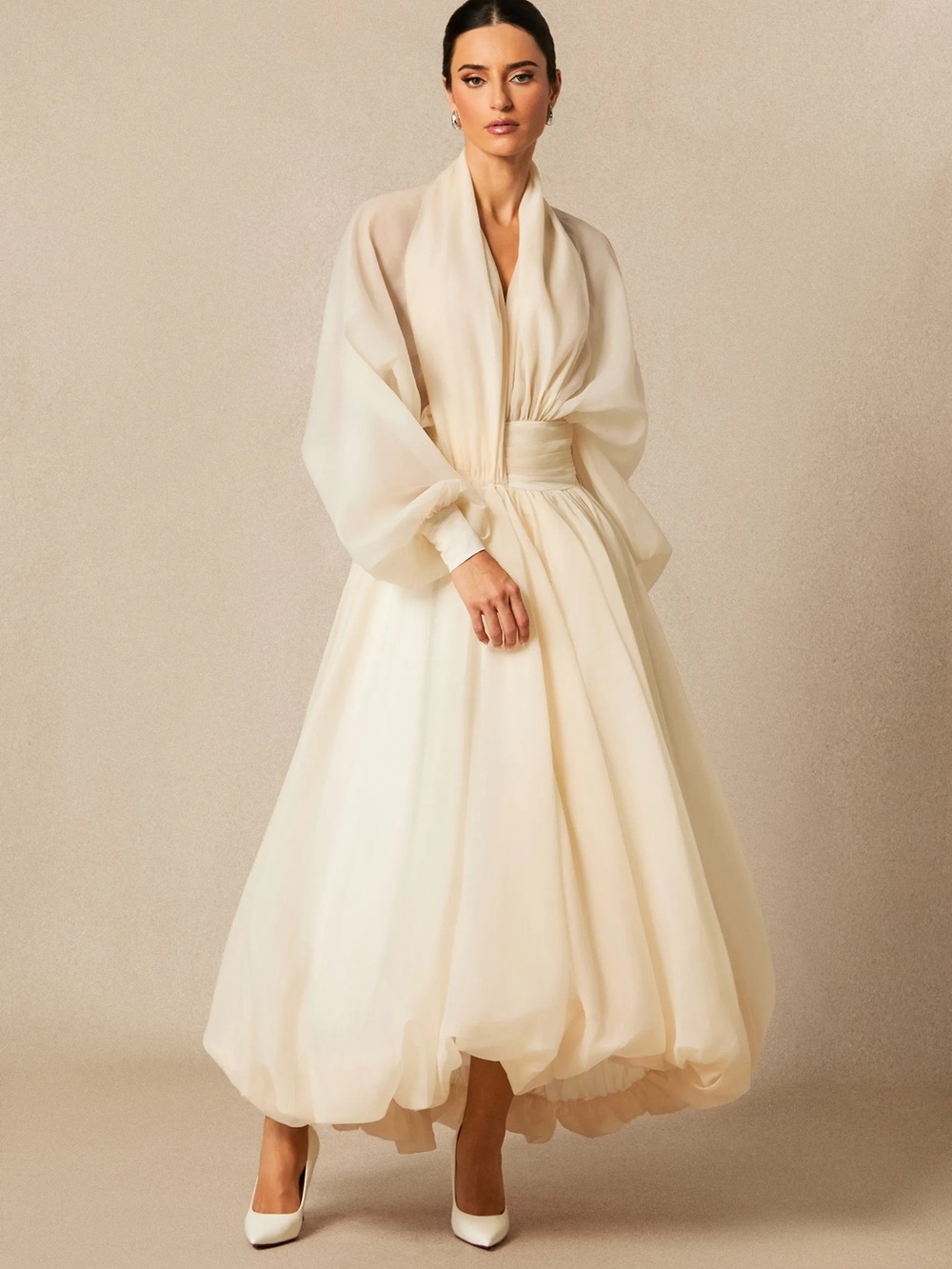 Sunfere: Lilly Deep V-neck Puff Sleeve Maxi Dress